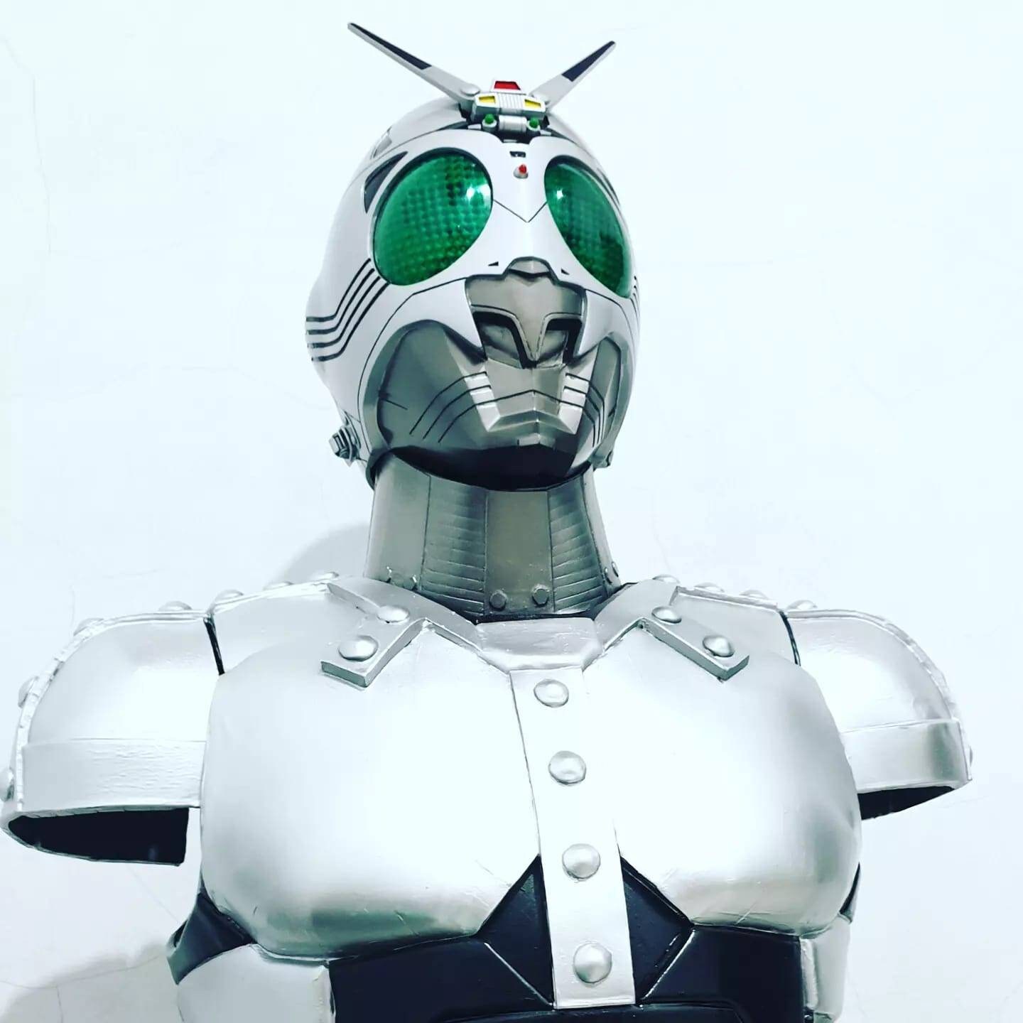 仮面ライダーシャドームーン コスプレ用マスク 着用可能 塗装完成品 仮面ライダーシャドームーン コスプレ用マスク 着用可能 塗装完成品