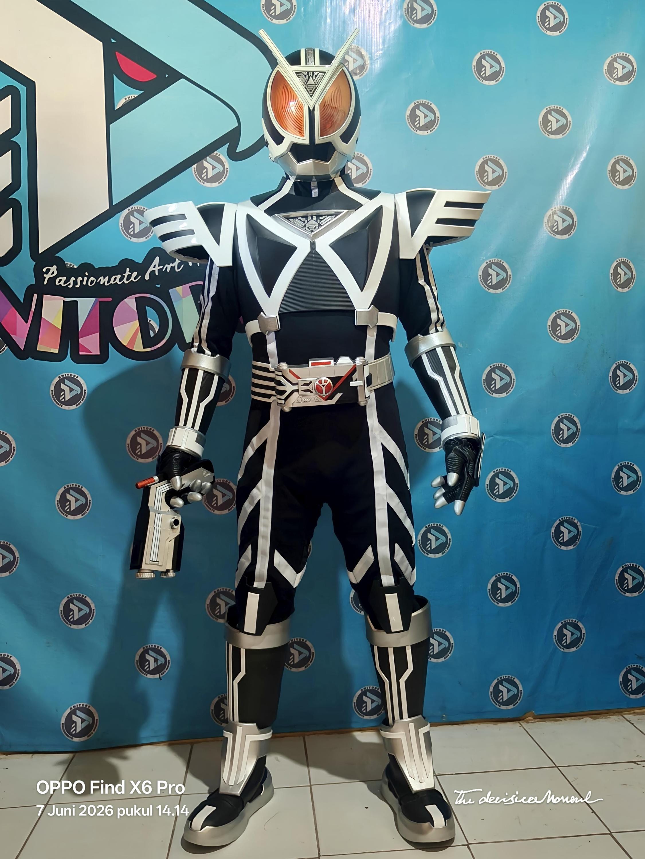 こうちゃん 【中古】仮面ライダーカブト（ファイズ） コスプレ衣装 手作り仮面ライダーコスプレ衣装：ファイズ、カイザ、イクサ、デルタ