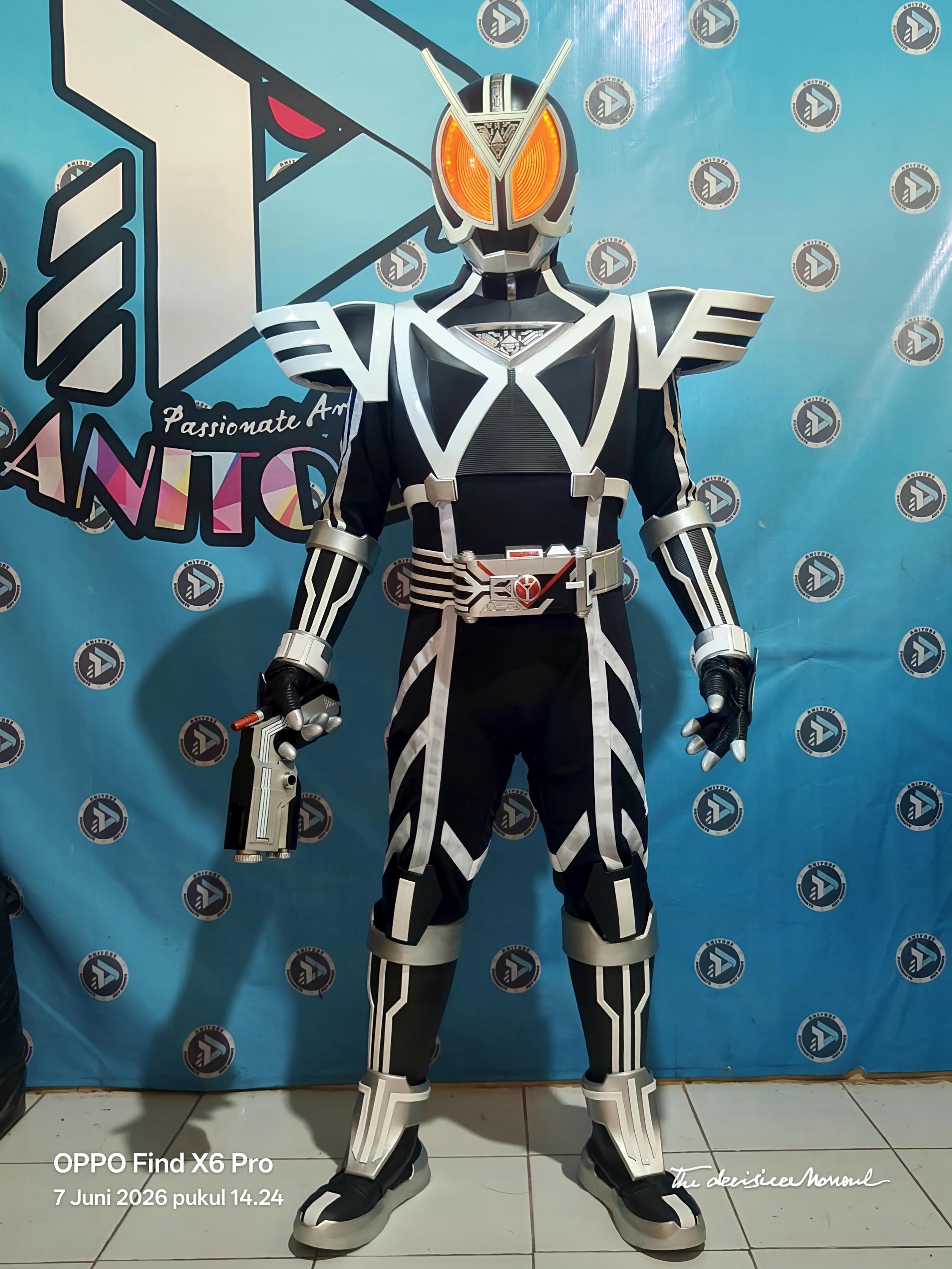 手作り仮面ライダーコスプレ衣装：ファイズ、カイザ、イクサ、デルタ