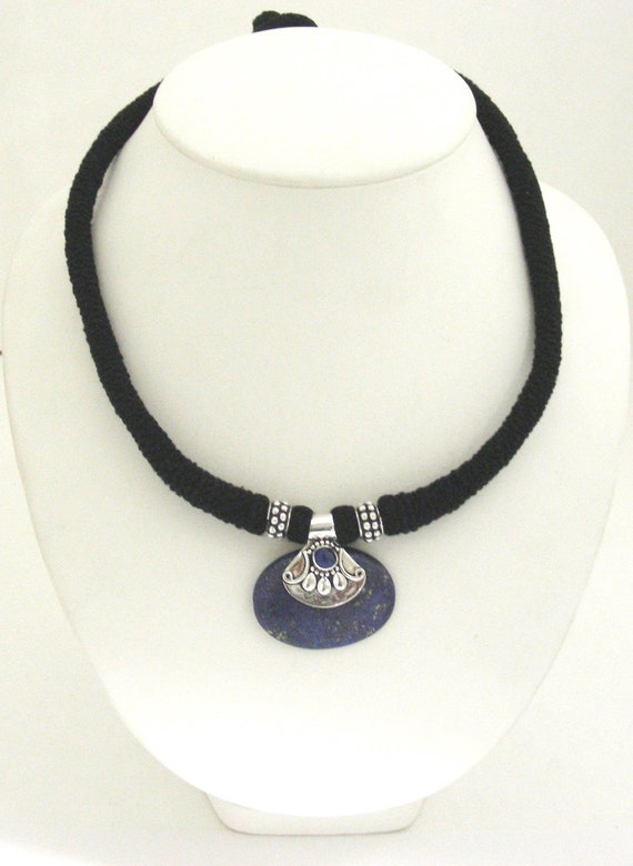 Gorgeous Handmade Blue Lapis Choker Necklace