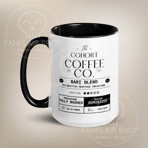 The Locked Tomb // Harrow the Ninth -- Cohort Coffee Co : BARI -- Mug de 15 oz lavable au lave-vaisselle et au micro-ondes avec couleur à l&#39;intérieur