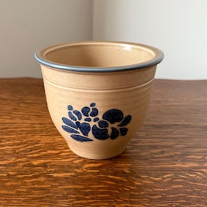 Vintage Pfaltzgraff Folk Art Stoneware Flower Pot Crock Planter 4 3/8 Inch USA