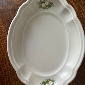 Vintage Christmas Oval Serving Dish 8&quot;