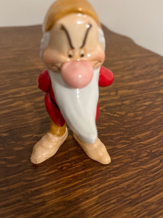 Hawthorne Village | Porcelain Figurine | The Disney "Snow White and the Seven Dwarfs" | Grumpy