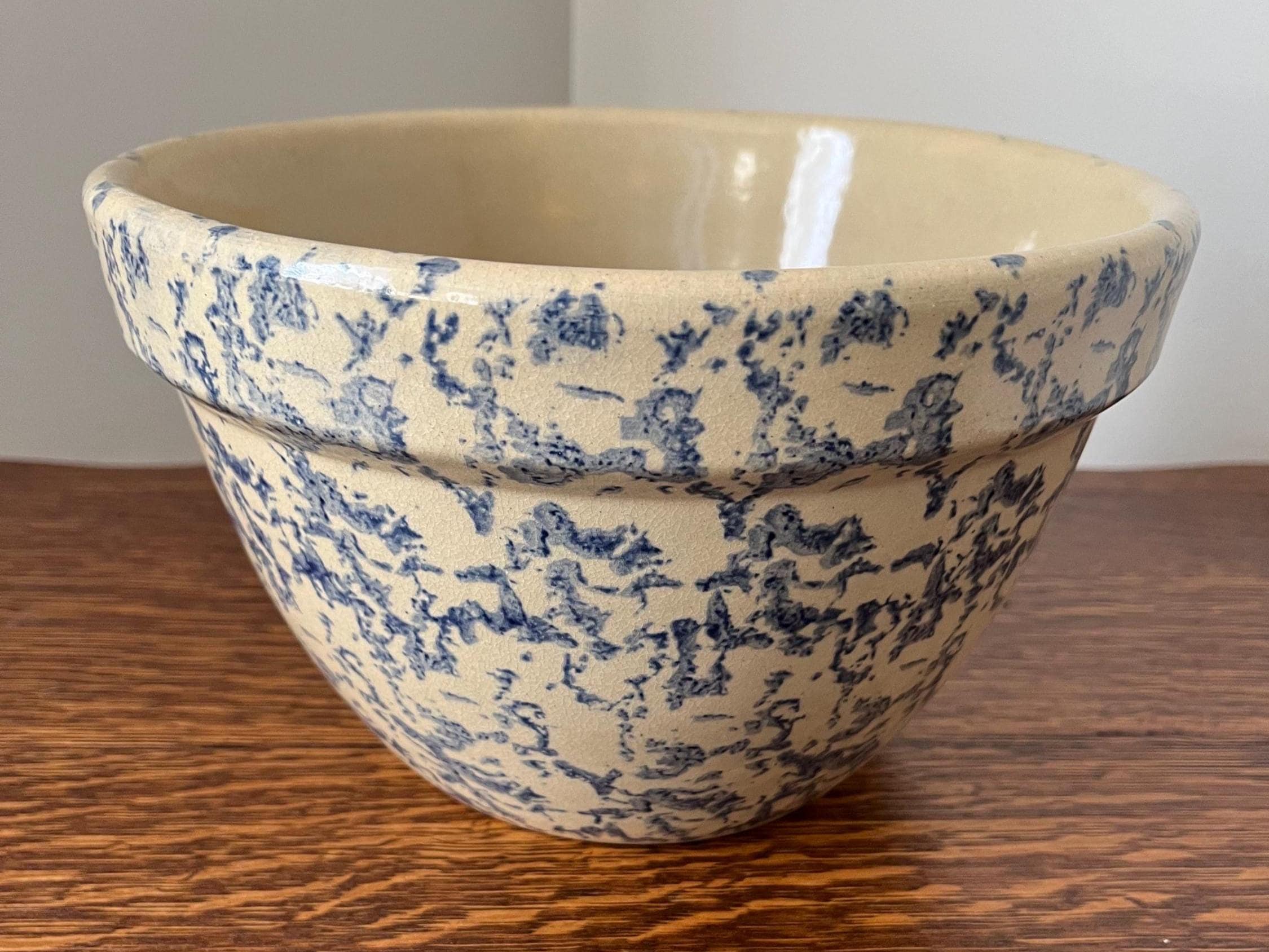 Vintage Robinson Ransbottom Mixing Bowl – Blue Spongeware