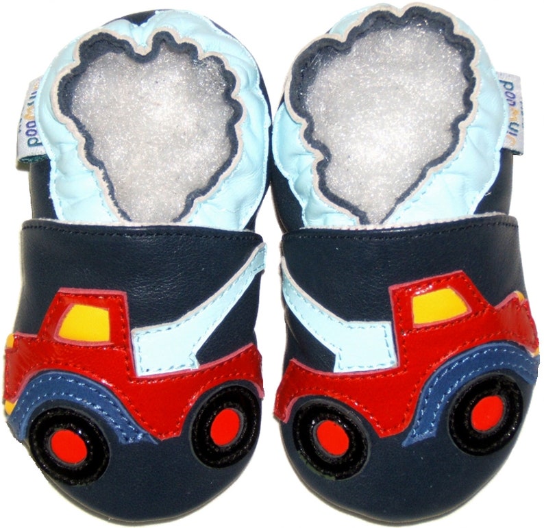 Boys Shoes Motorcycle, Firetruck, Train, Racingcar, Helicopter Vehicle Pattern Soft Leather Anti-Slip Sole Baby Crib Booties 0-3Y truck navy