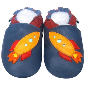 Garçon Chaussures Moto Firetruck Train Modèle De Véhicule Hélicoptère En Cuir Souple Semelle Inférieure Chaussons Berceau Bébé 0-3Y rocket blue