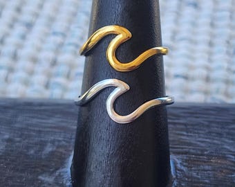 Dainty 18k Gold / Silver Wave Ring - Adjustable Stackable Cuff Non Tarnish