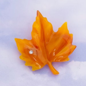 Vintage Orange Ahorn Blatt Strass Brosche von Avon - S5