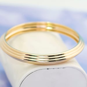 Vintage Boho Gold Tone Bangle Bracelet 7 3/4 Inches - S6