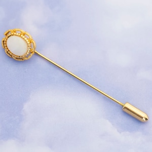 Vintage Boho Floral White and Gold Tone Stick Pin - S2