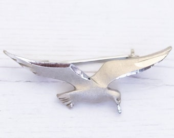 Vintage Silver Tone Soaring Dove Brooch - S32