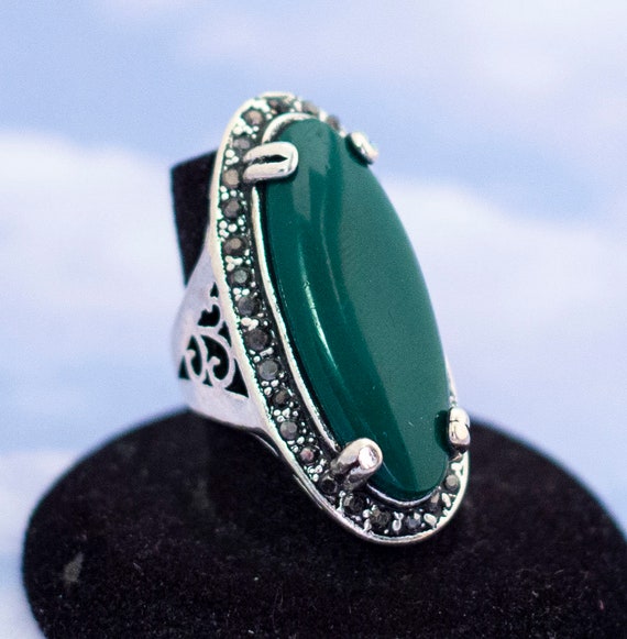 Vintage Victorian Oval Ornate Ring - S22 - image 1