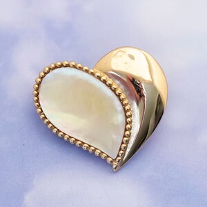 Vintage Victorian Heart Valentine&#39;s Day Gold Tone Brooch - S5