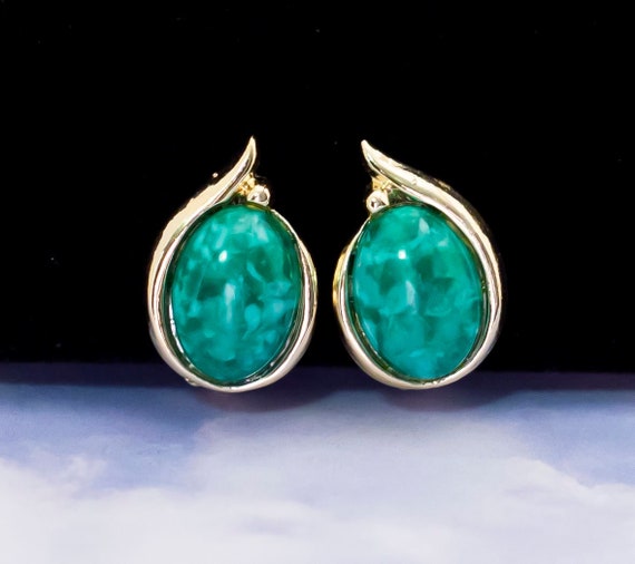 Vintage Green stone Clip On Earrings - S11 - image 1