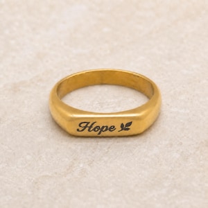 Personalisierter Ring mit Gravur – Edelstahlring mit Wunschtext oder Koordinaten