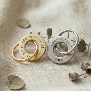 Personalisierter runder Schlüsselanhänger mit Gravur, Edelstahl oder Messing, individuelle Lasergravur mit Koordinaten, Geschenkidee