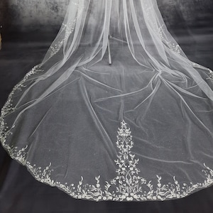 Sparkly Floral Embroidery Wedding Veil: Glitter Two Tier Bridal Veil