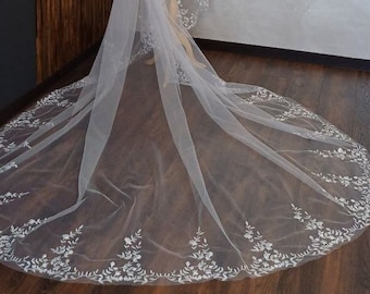 Wedding veil, floral veil, long flowered veil, cathedral veil, bridal veil, flower lace veil, bohemian wedding veil, beaded floral lace veil