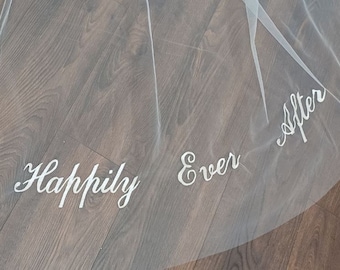 Elegant Veil with Embroidered Text: Customizable for Your Special Day