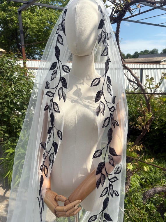 Black Leaf Embroidered Wedding Veil – One Tier Veil on Comb, Soft Tulle in Ivory or White, Gothic Bridal Veil