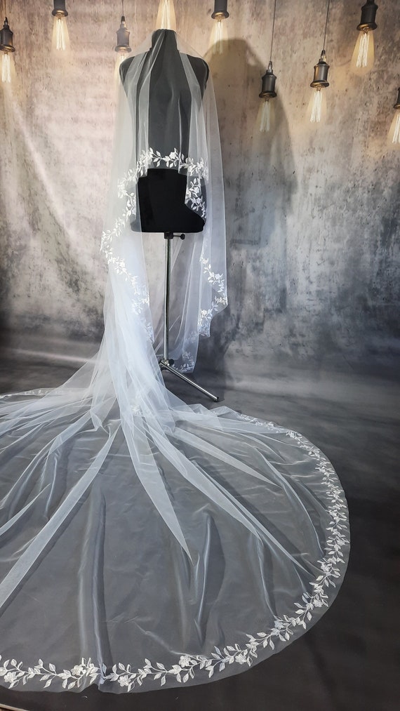 Bridal veil, lace floral veil, long flowered veil, cathedral veil, bridal veil, flower lace veil, bohemian wedding veil, floral lace veil