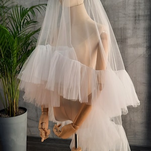 Wedding ruffle veil Soft veil Frill tulle veil, modern wedding bridal veil, ruffle, lace, modern bohemian bridal veil
