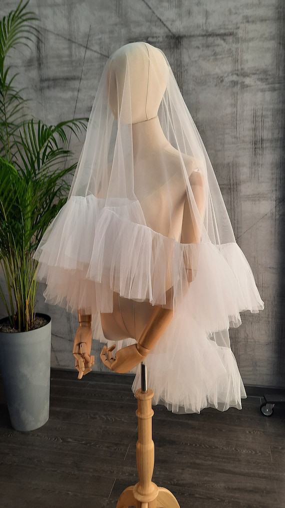 Wedding ruffle veil Soft veil Frill tulle veil, modern wedding bridal veil, ruffle, lace, modern bohemian bridal veil