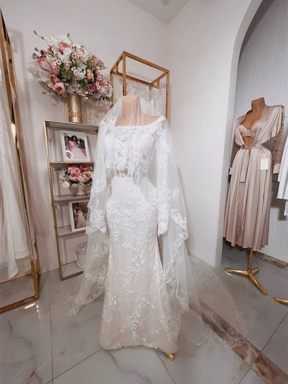 Floral veil  embroidery glitter, Wedding veil with glitter in two tiers, with a comb three meters wide, assembled on a comb