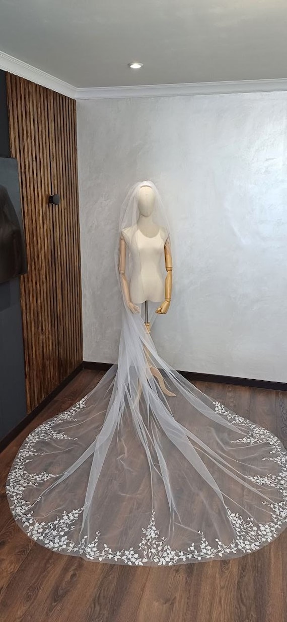 Wedding veil, Embroidered Flower Veil with Stunning Train Detail - One Tier Comb Attachment
