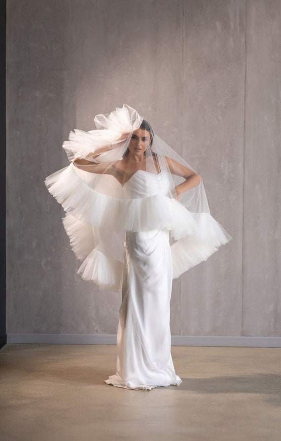 Veil ruffles and blush, Edgy and Elegant: Two-Tiered Veil with Ruffles in a Rock and Roll Style