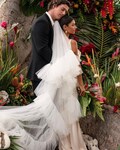 Wedding veil with ruffles and blush. two-tiered veil with ruffles along the edge of a veil made of soft tulle, a trend of 2026 product logo