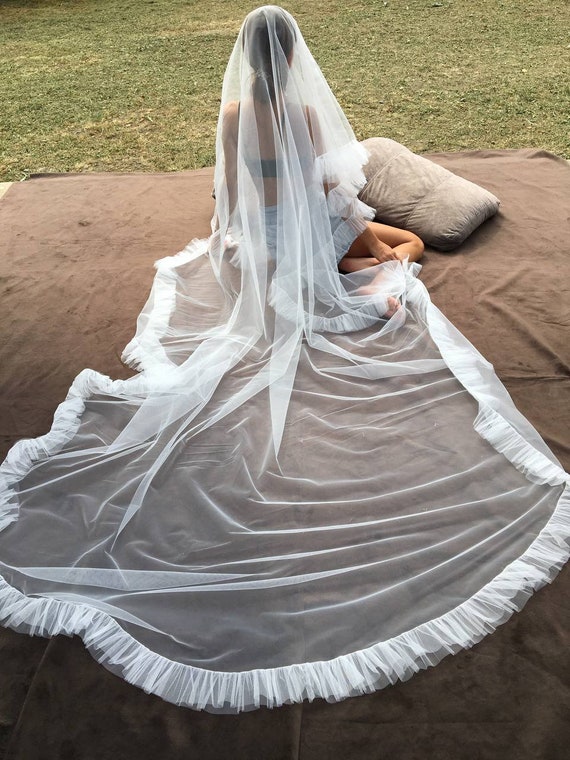 Veil attached cheap to dress