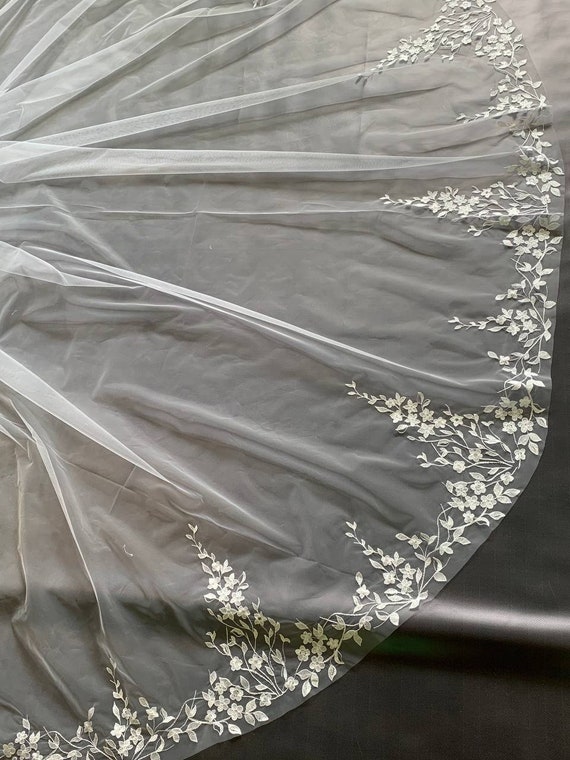 Bridal veil,floral wedding veil, veil embroidery waltz length will make the image of the bride unforgettable