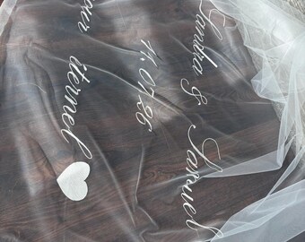 Classic veil with personalized embroidered text with blush and metallic comb