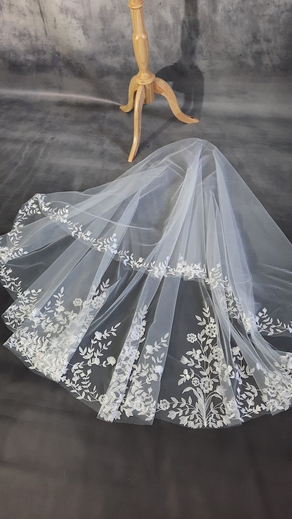 Embroidery floral veil, long flowered veil, cathedral veil, bridal veil, flower lace veil, bohemian wedding veil, beaded floral lace veil
