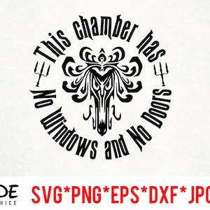 Op de afbeelding: Zwart-wit grafisch ontwerp met de tekst "This chamber has no windows and no doors" in een cirkel. Een sierlijk embleem staat in het midden. De onderste tekst luidt "SVG*PNG*EPS*DXF*JPG".