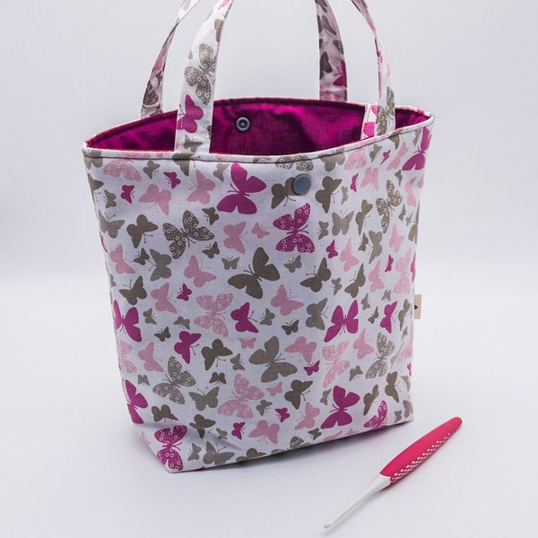 Projekttasche Bobbeltasche  Schmetterlinge rosa - Stricktasche für unterwegs - Handarbeitstasche für Wolle - Geschenke für Strickfans