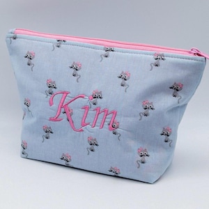 Personalisierte Kosmetiktasche mit süßen Kätzchen – Dein Geschenk für Mädchen,  Kosmetiktasche mit Namen bestickt, coole Weihnachtsgeschenke