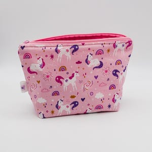 Einhorn Kulturbeutel für junge Mädchen, Makeup bag, Kosmetiktasche Reise, Geschenk Einhorn, Geschenke für Mädchen, Einhorn Tasche für Kinder