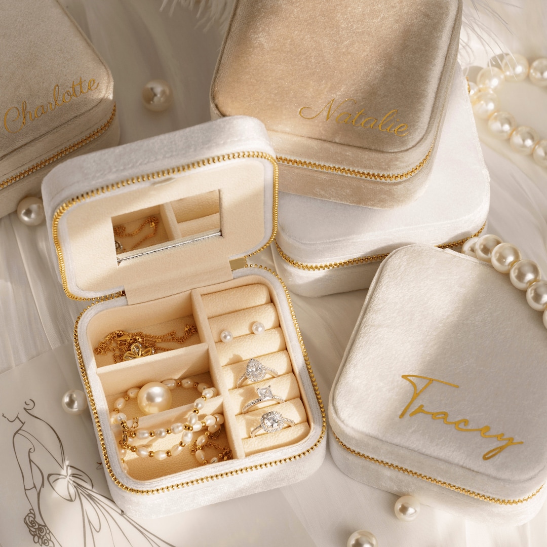 Custom Name Velvet Travel Jewelry Case, Personalized Jewelry Box ...