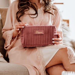 Personalisierte Make-up-Tasche, Samt-Kosmetiktasche, Kulturtasche, Make-up-Organizer, Brautjungfer Geschenke, Geschenk für Sie, Muttertagsgeschenk