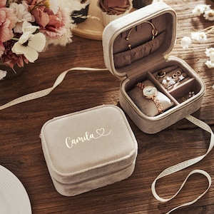 Benutzerdefinierte Namen Samt Schmuckschatulle • Uhrenbox für Frauen • Personalisierte Schmuckschatulle • Brautjungfer Geschenk • Muttertagsgeschenk • Geburtstagsgeschenk