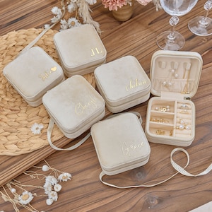 Benutzerdefinierte Name Samt Reise Schmuckschatulle • Personalisierte Schmuckschatulle • Personalisierte Brautjungfer Hochzeitsbevorzugungen • Personalisiertes Geschenk für Sie