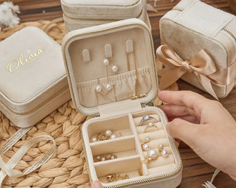 Personalized Jewelry Box • Gift for Mom • Wedding Favors • Custom Name Velvet Travel Jewelry Case • Bridesmaid Gift • Birthday Gift