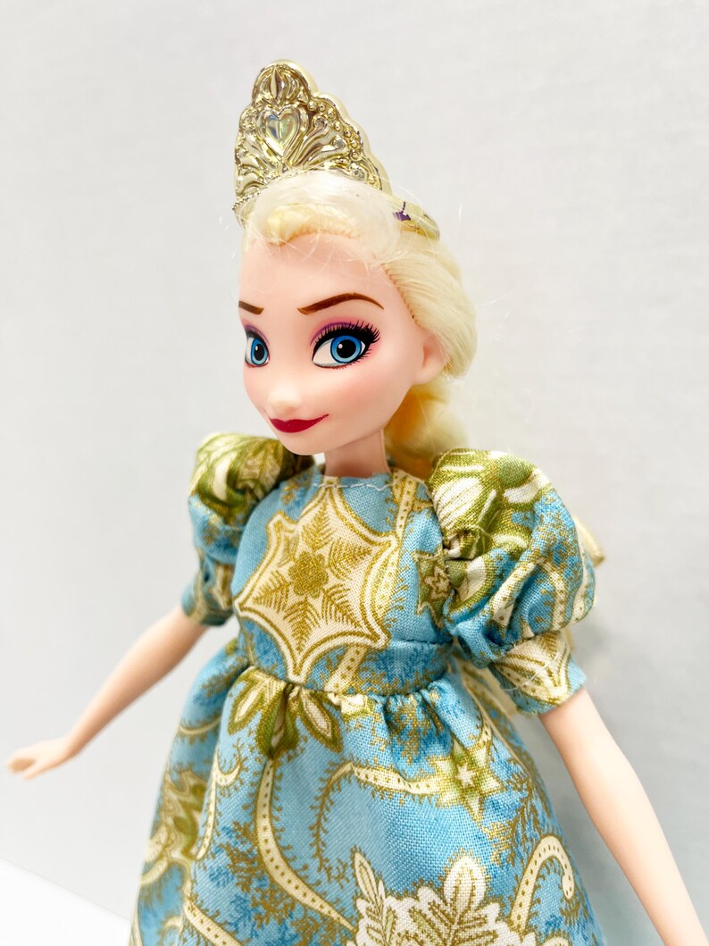 OOAK Rescue Doll - Disney Inspired Queen Elsa Christmas Morning bild 5
