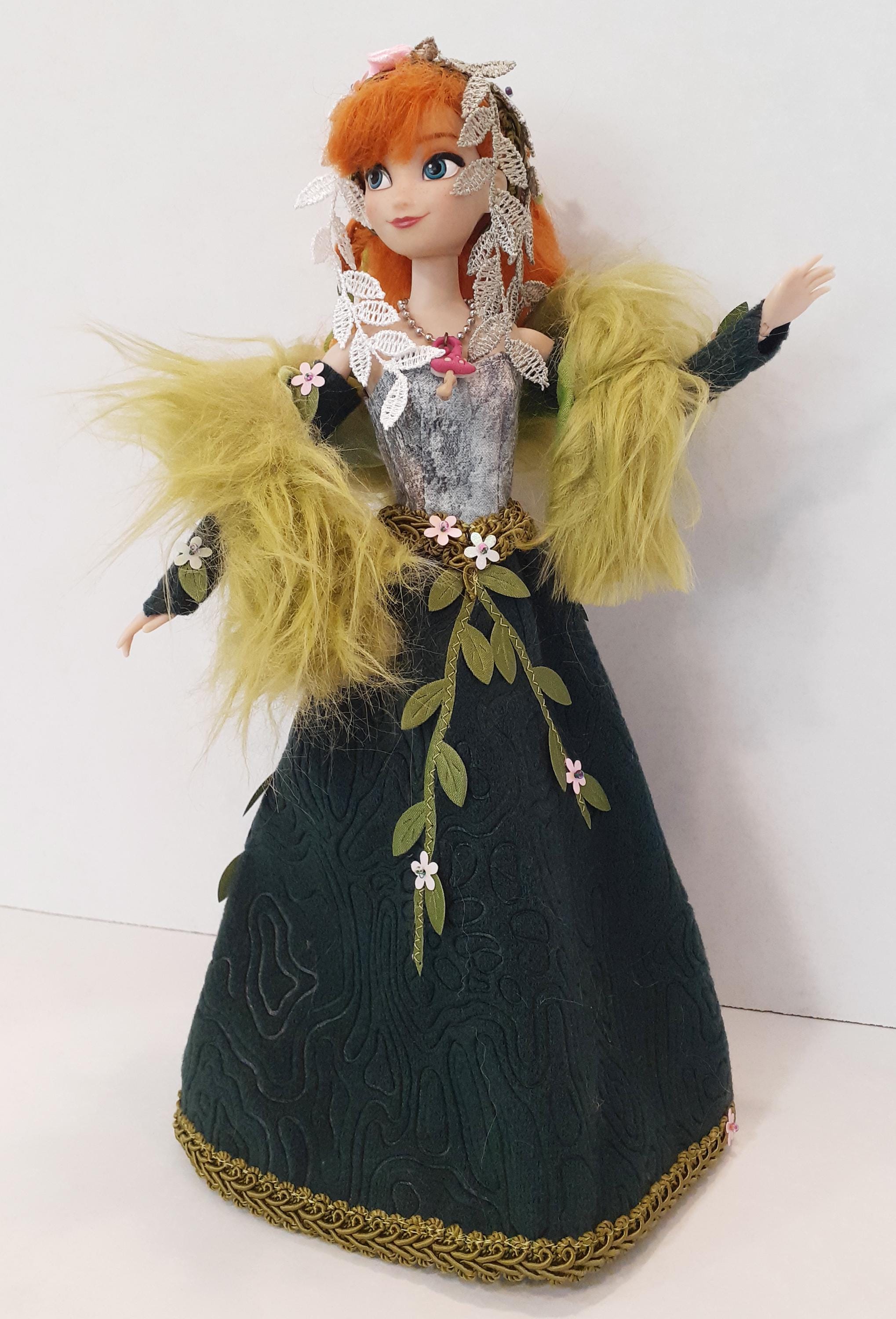 anna frozen doll green dress Anna (green dress, dark turquoise cape) main image 1