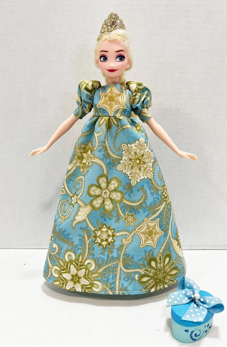 OOAK Rescue Doll - Disney Inspired Queen Elsa Christmas Morning bild 1