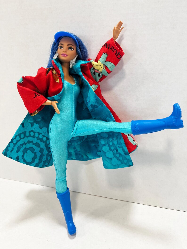 OOAK Rescue Doll - Pokemon Inspired Water Type Trainer with Squirtle and Croconaw bild 6