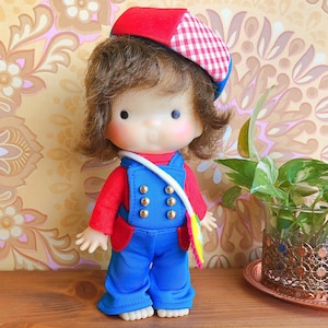 70er Jahre Sofubi Puppe / Sekiguchi / Showa Retro / Neue Kleidung tragen